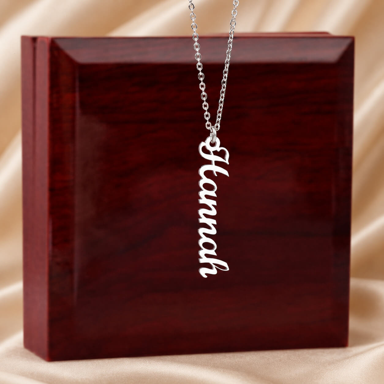 Personalized vertical name necklace in silver with luxury gift box