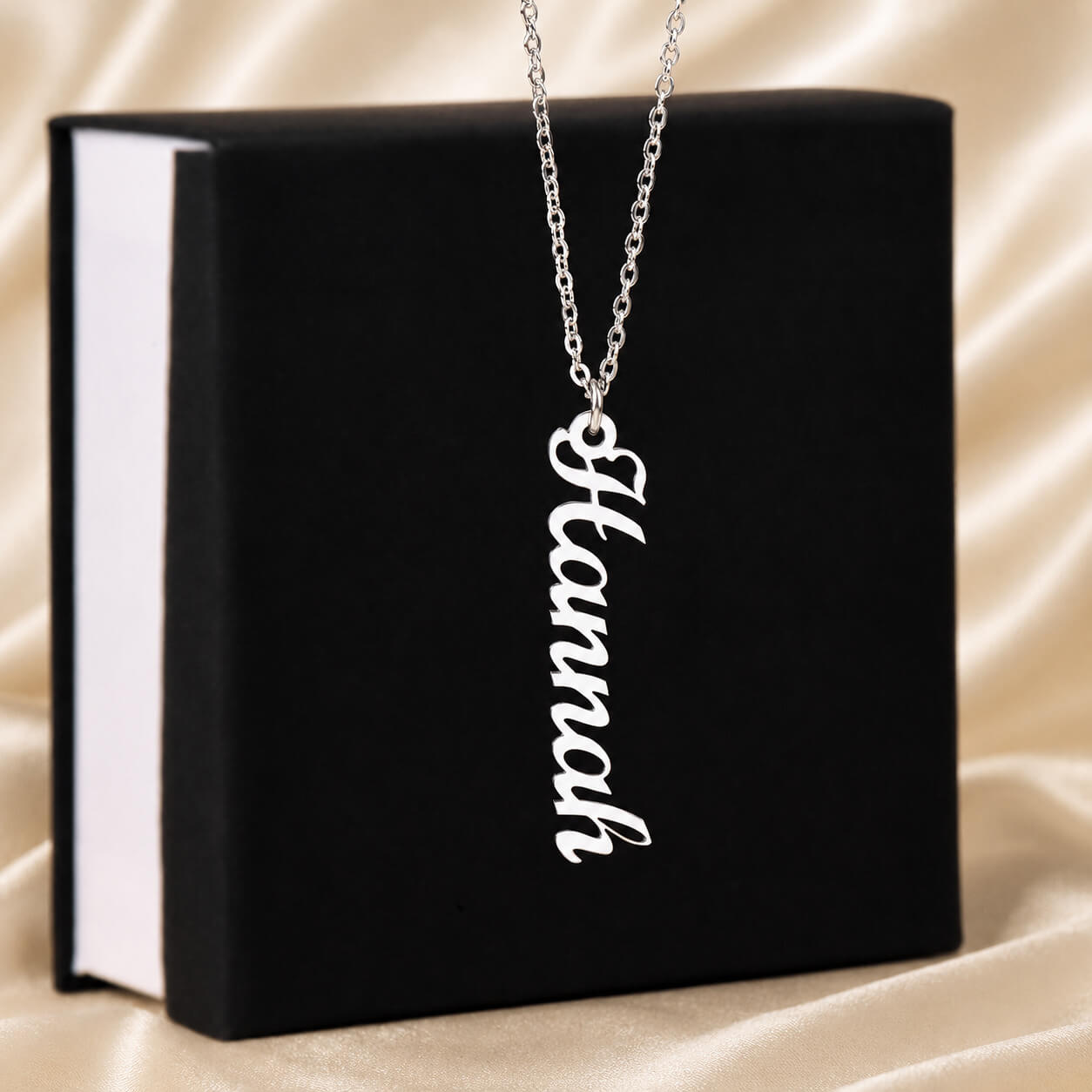 Personalized vertical name necklace in silver with standard gift box